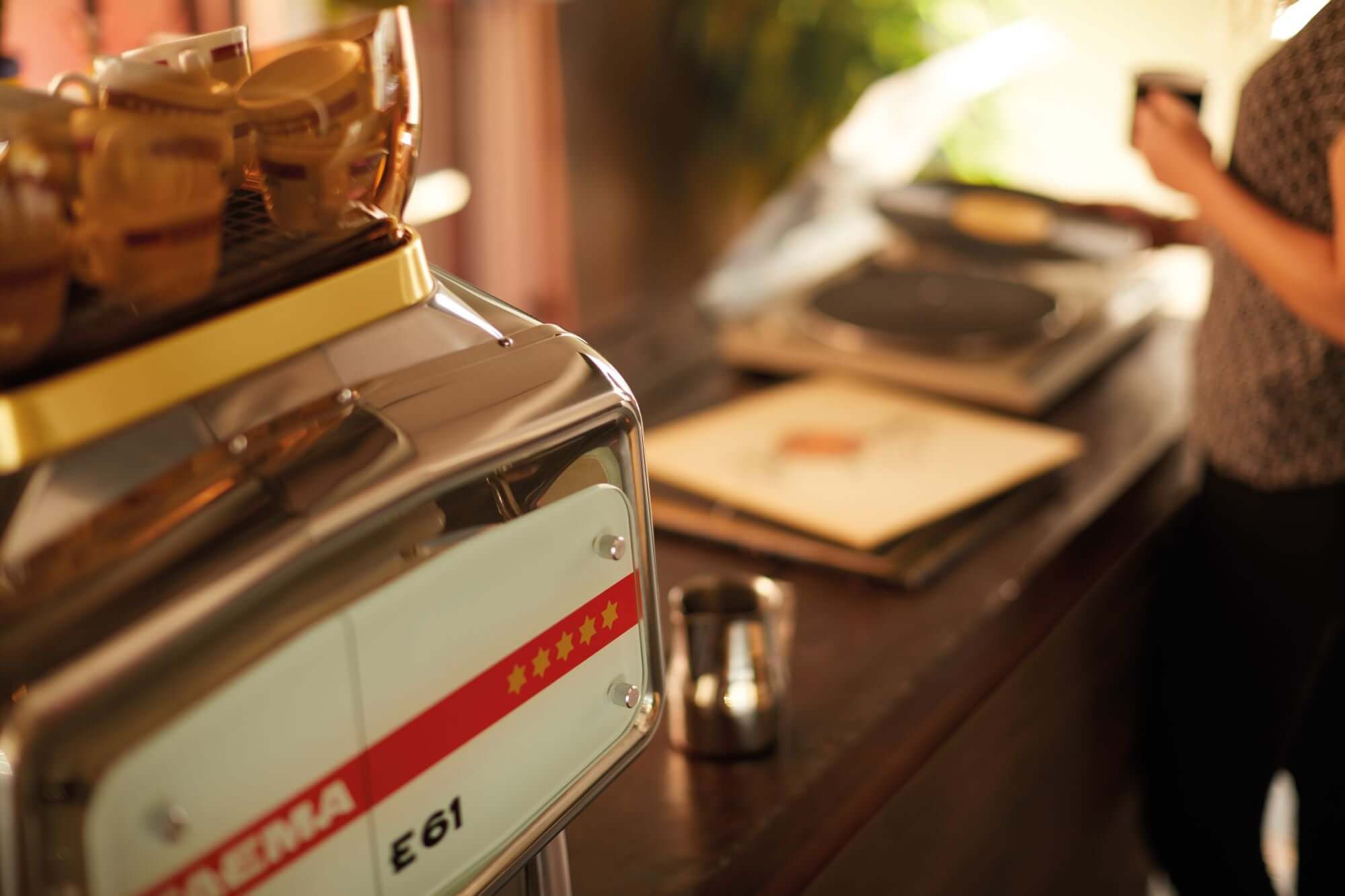 Faema E61 Cult – Ikonisk Espressomaskine til Hjemmet - BloomVik