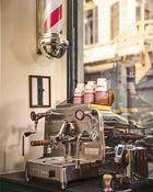 Faema E61 Cult – Ikonisk Espressomaskine til Hjemmet - BloomVik