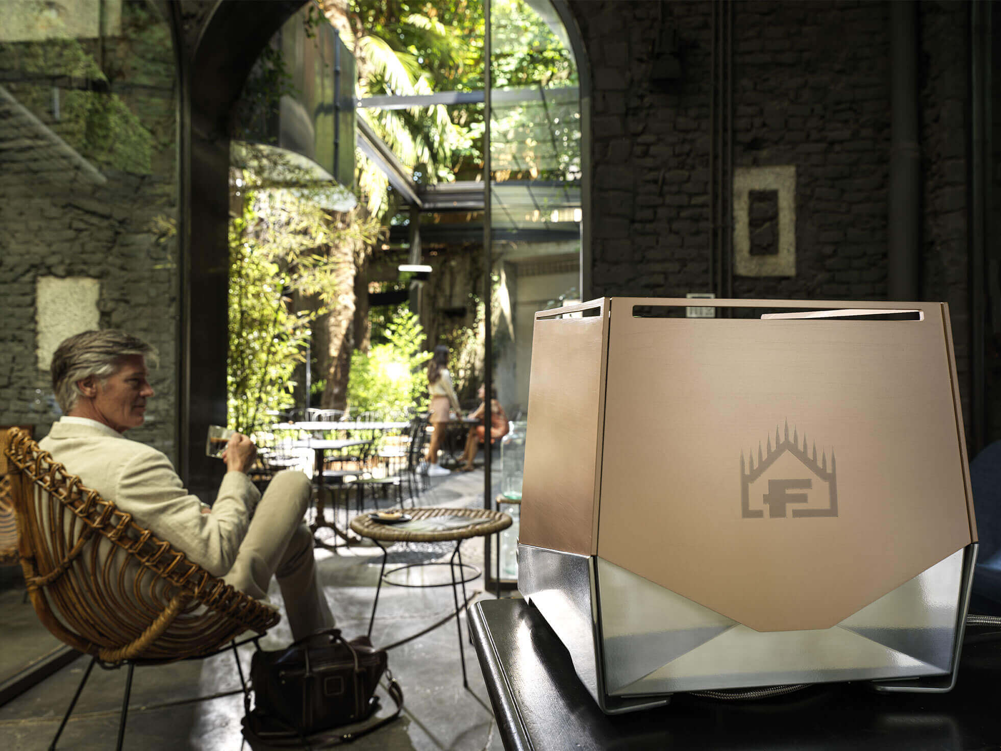 Faema Faemina – Professionel italiensk espresso i dit eget hjem - BloomVik