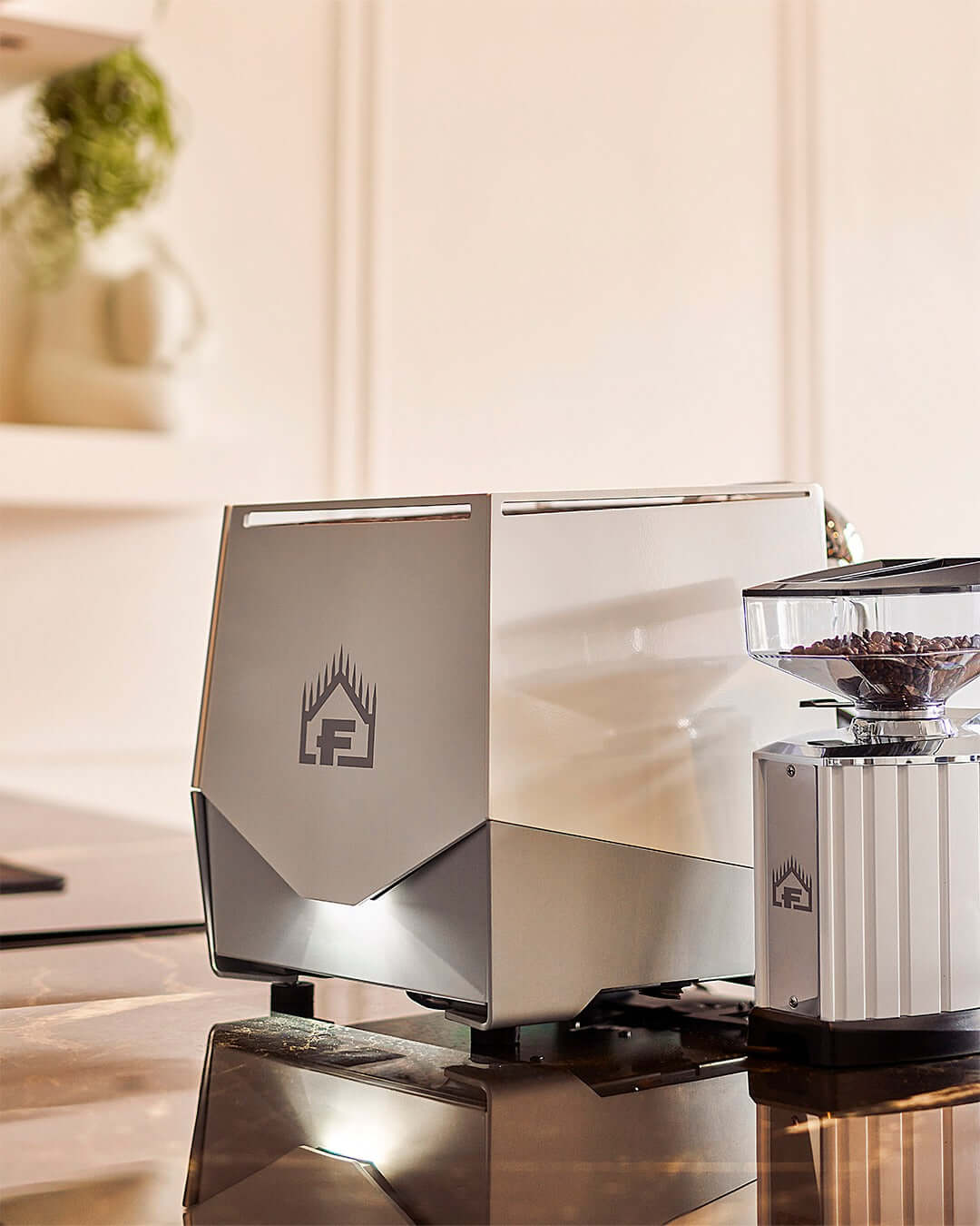 Faema Faemina – Professionel italiensk espresso i dit eget hjem - BloomVik