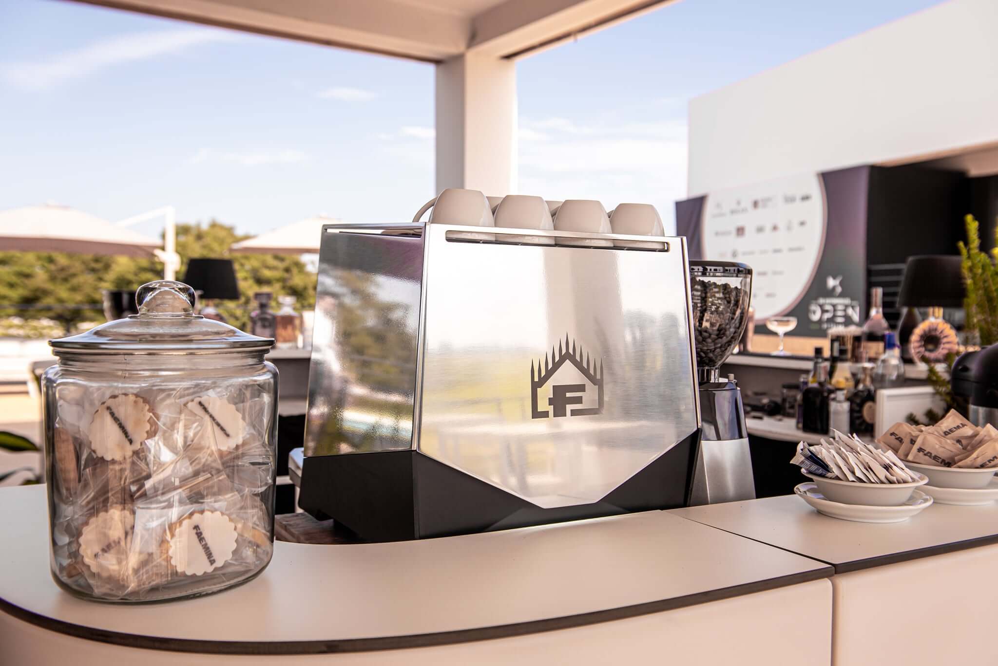 Faema Faemina – Professionel italiensk espresso i dit eget hjem - BloomVik